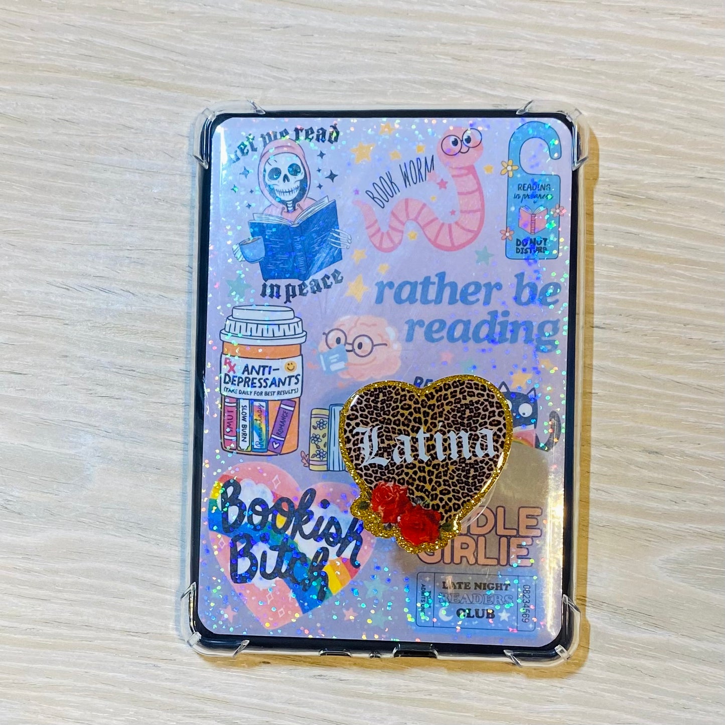 Latina Leopard Heart E-Reader, Phone Grip for all Devices - Magnetic or Adhesive