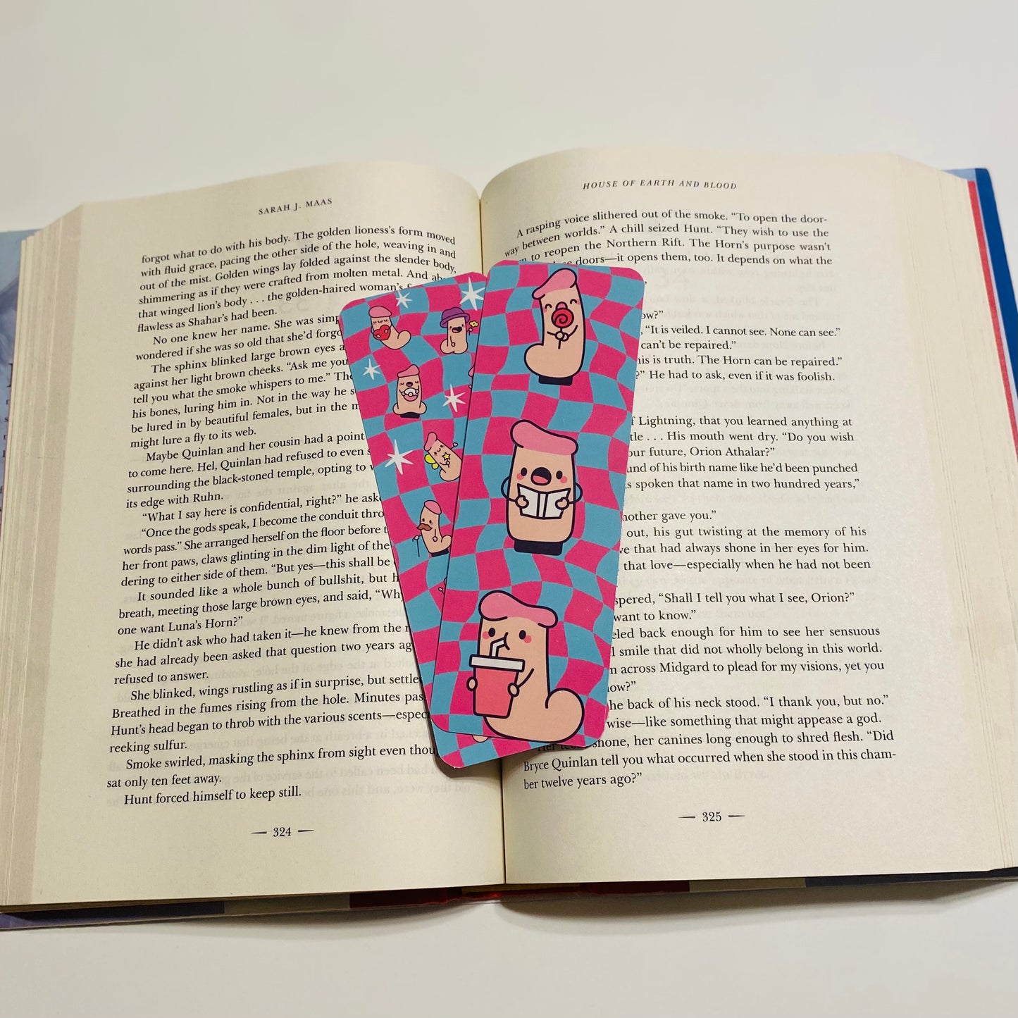 Le oui oui checkered glossy Bookmark
