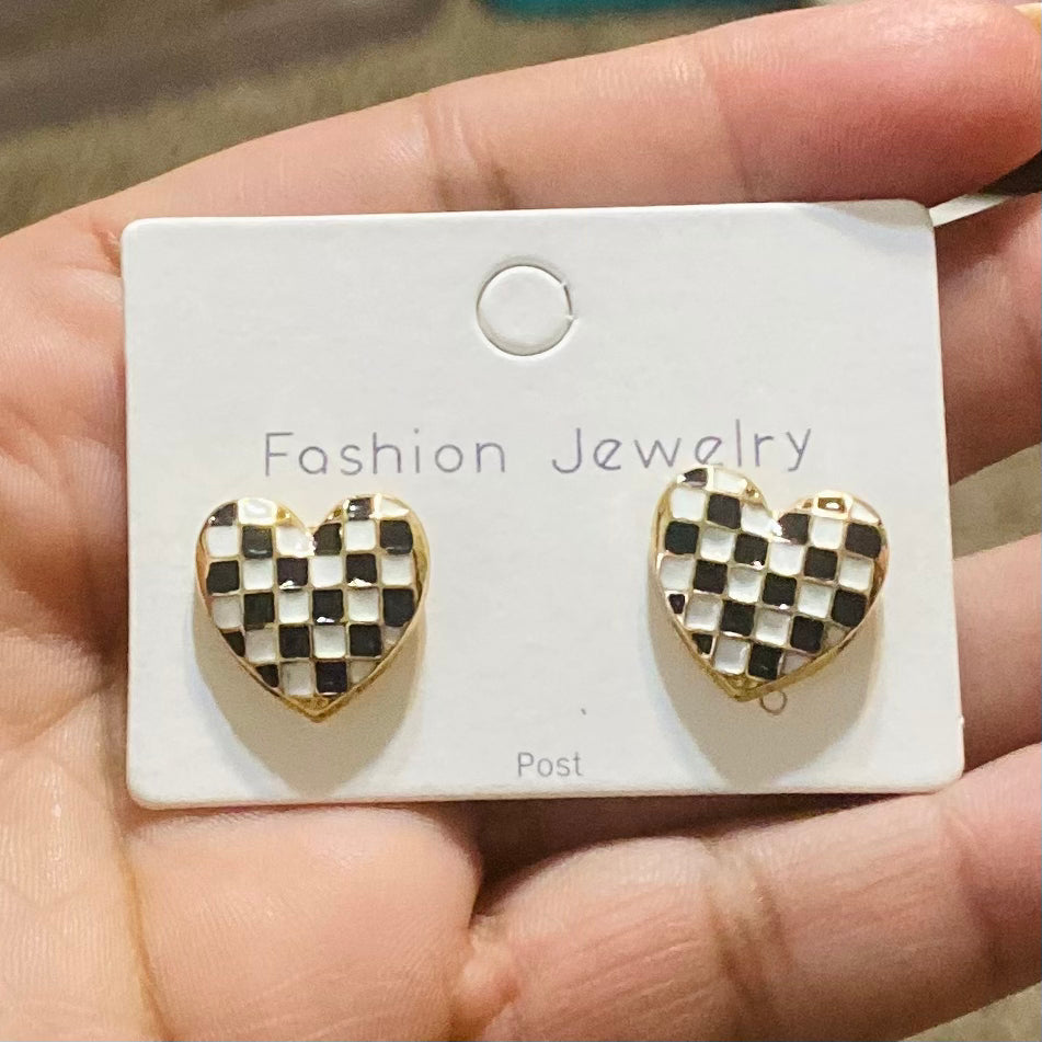 Checkered Heart Stud Earrings