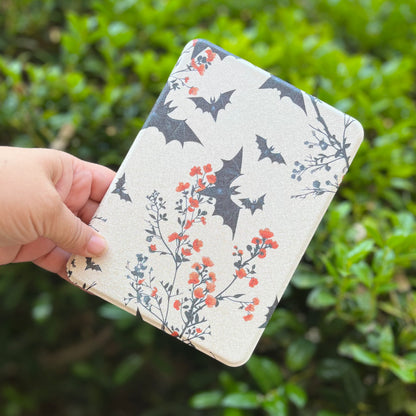 7" Bats in the Night Kindle case for Colorsoft and Paperwhite 12th Gen. magnetic case with clear back, removable back with handle