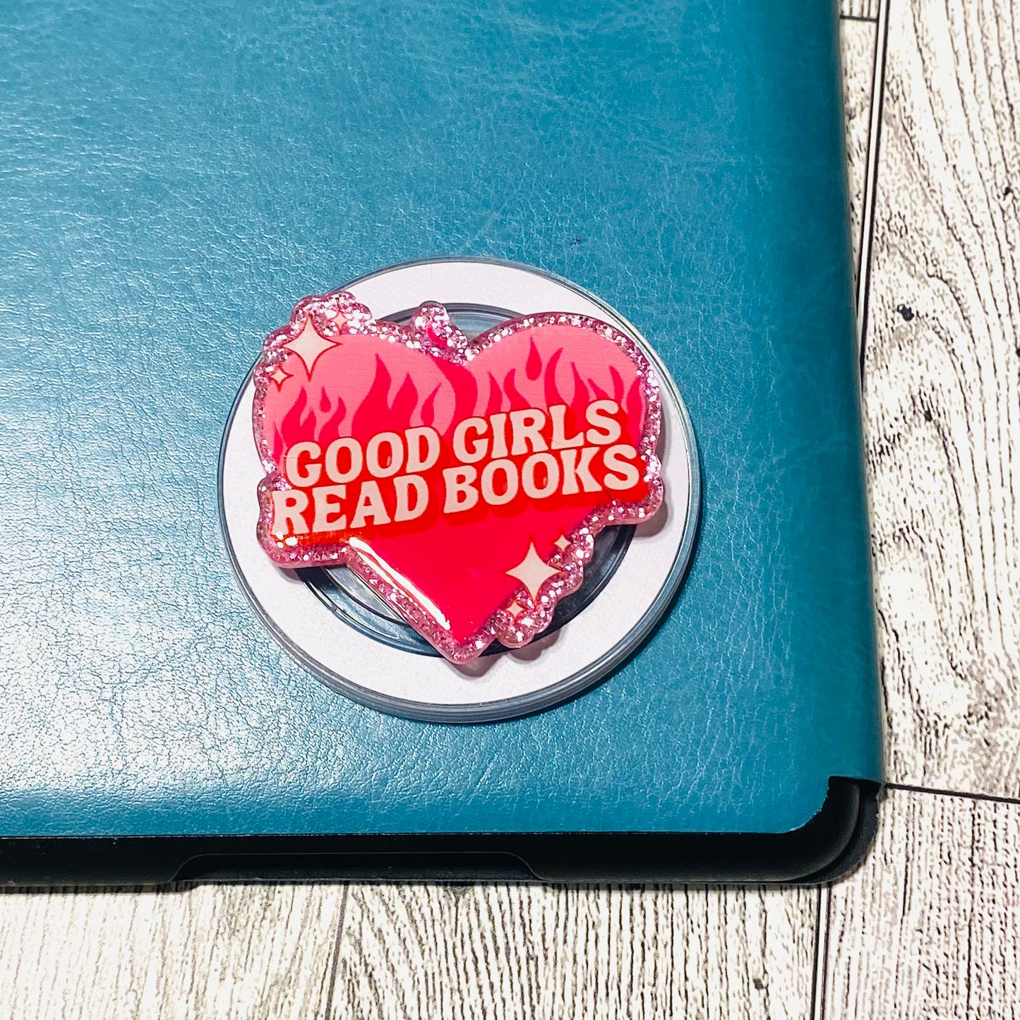 Good girls read books fire heart E-Reader, Phone Grip for all Devices Magnetic Grip
