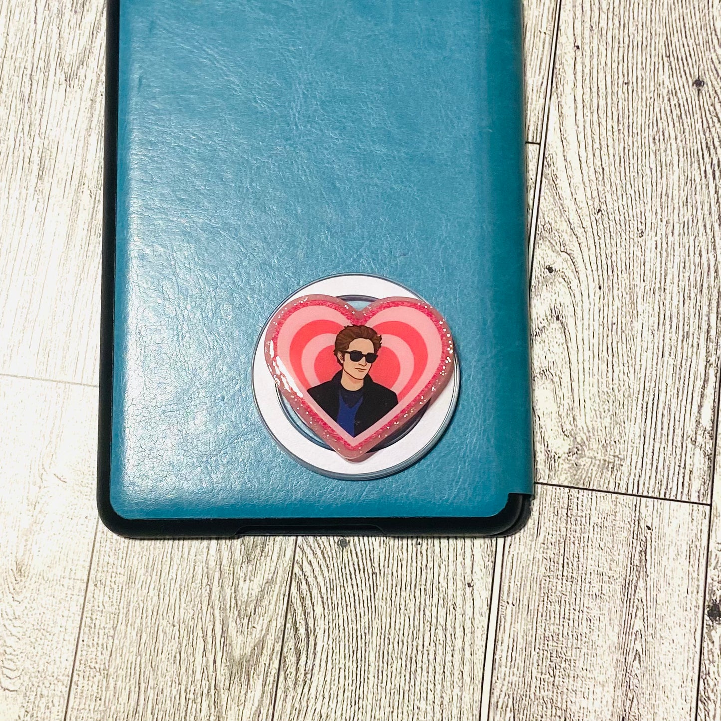 Edward with Pink Pounding Heart E-Reader, Phone Grip for all Devices Magnetic Grip