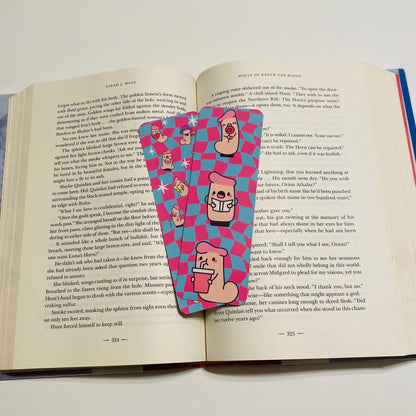 Le oui oui checkered glossy Bookmark