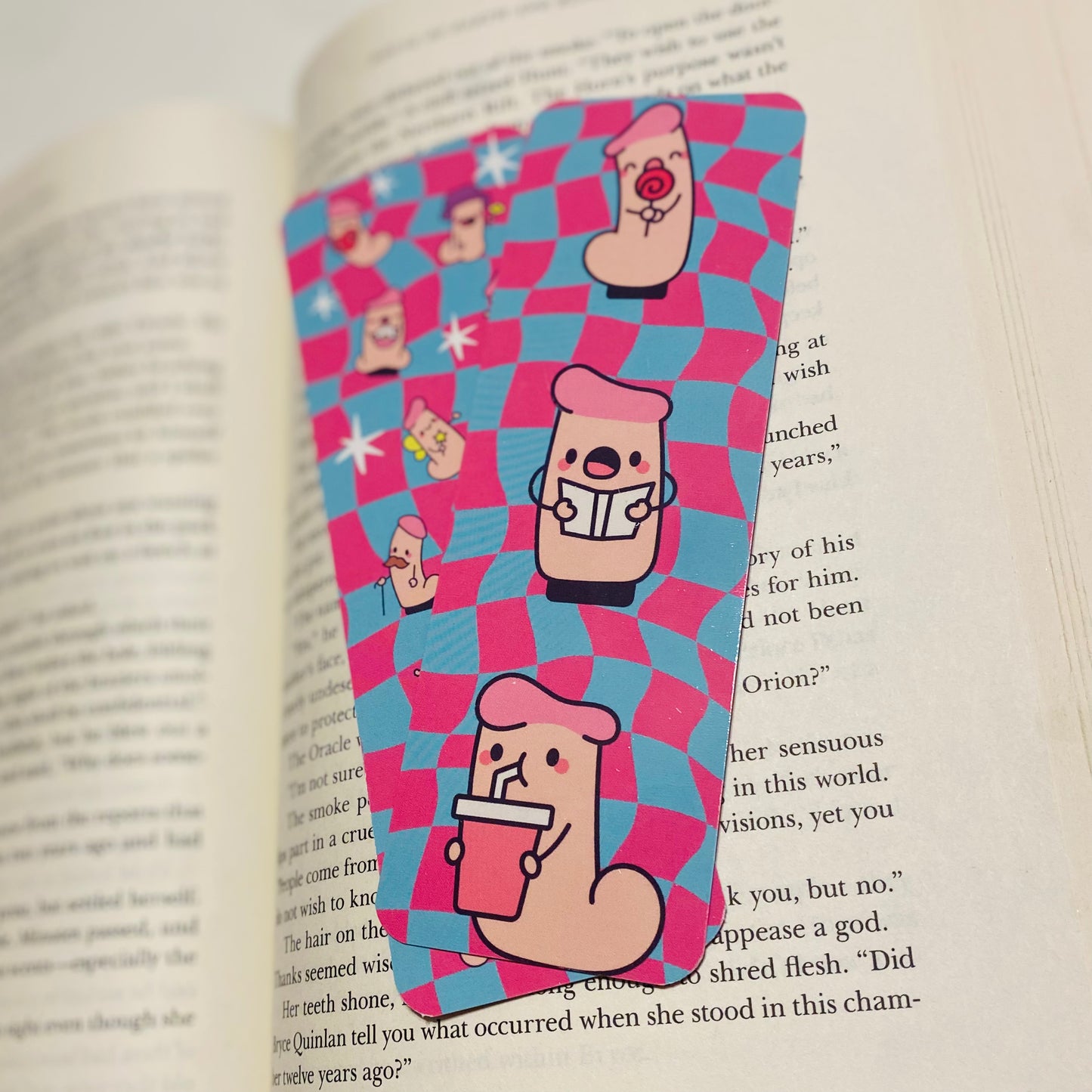 Le oui oui checkered glossy Bookmark