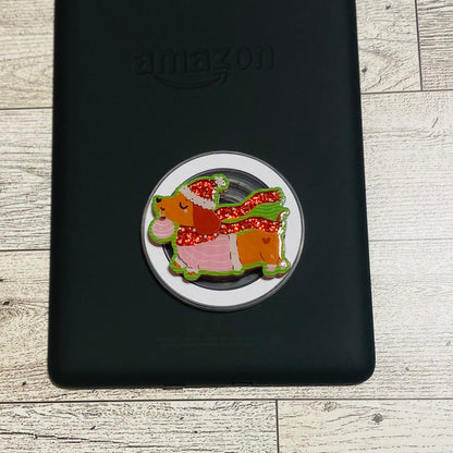 Magnetic e-reader phone grip with dog design