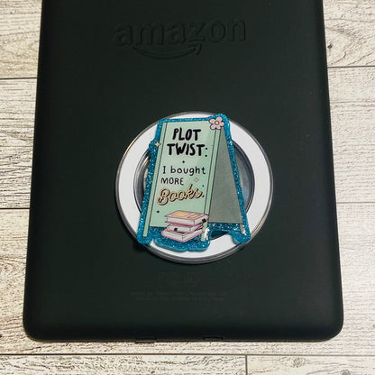 Magnetic e-reader phone grip 