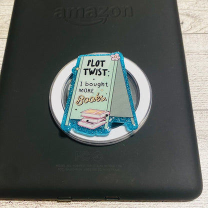 Magnetic e-reader phone grip 