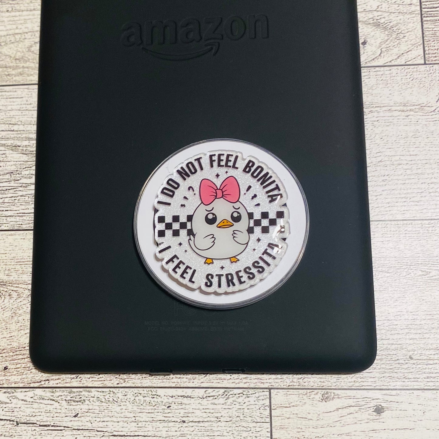 Magnetic e-reader phone grip with cartoon chicken design