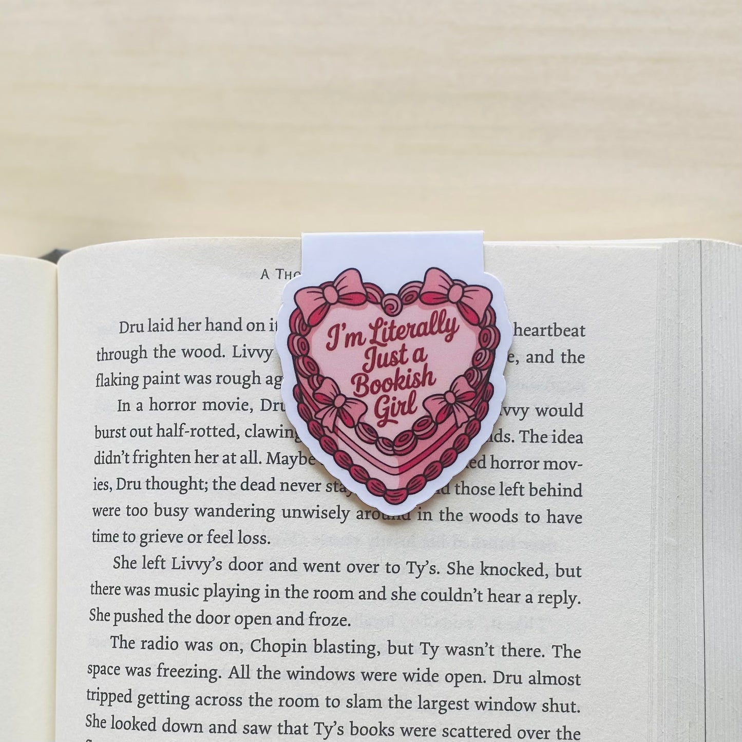 I'm literally just a bookish girl Magnetic Bookmark