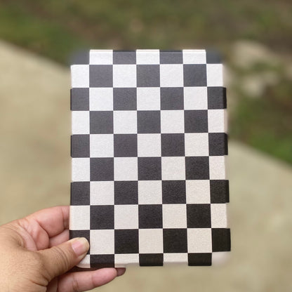 Checkered Kindle magnetic case with clear back, removable back with magnet ring and handle